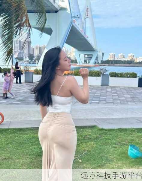 国产美女大精品屁股:1. 绝美身材:国产美女展现完美曲线