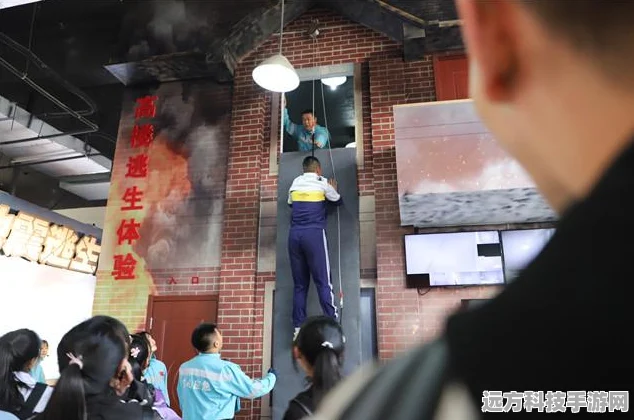 2025年地铁逃生游戏风靡，主播送装速度大比拼！