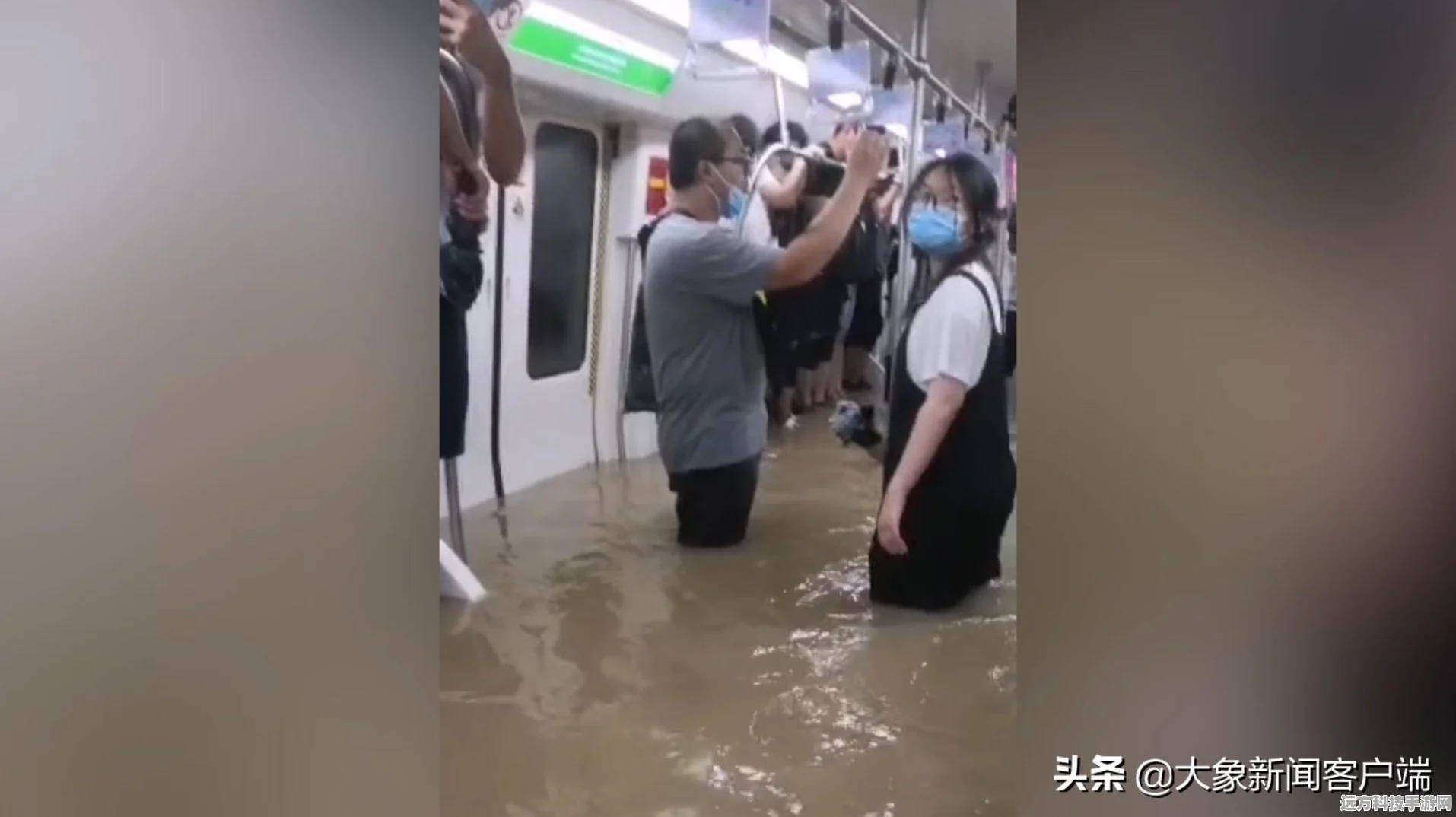 地铁惊魂，8番出口正版手游带你体验极致逃脱