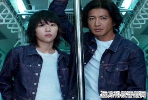 地铁逃生，皮肤枪炫酷对决，实战性能谁主沉浮？生存之战一触即发！
