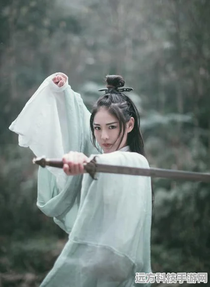 剑侠世界3，龙泉村彩蛋全揭秘，探索者的寻宝指南
