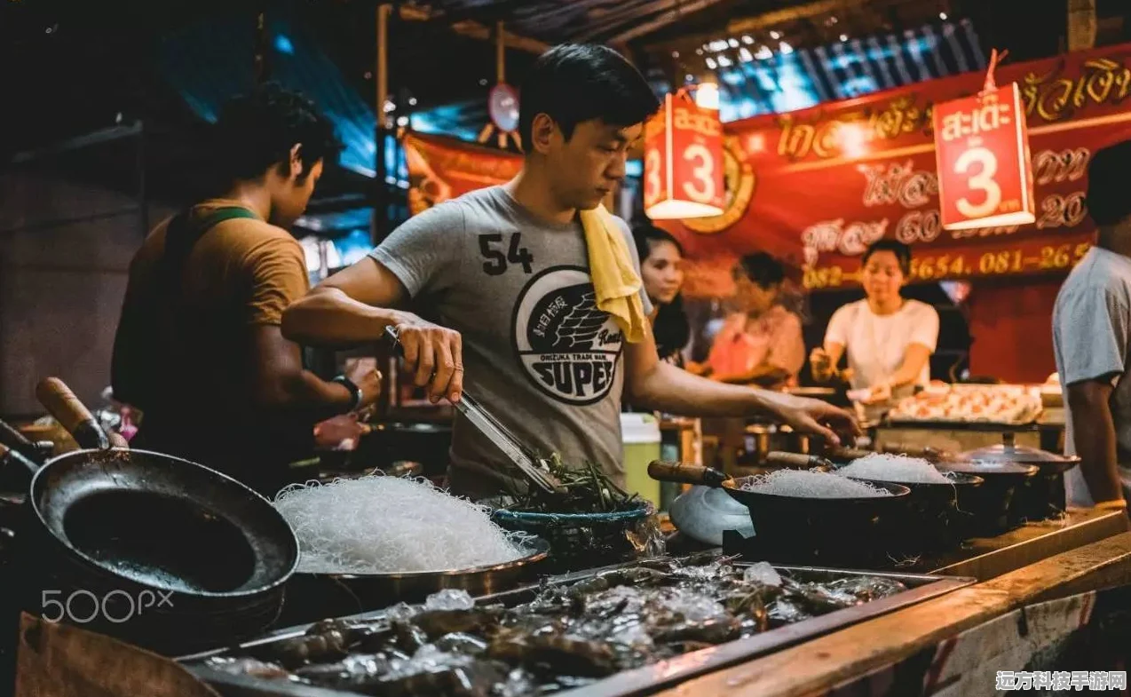 深夜美食家的梦幻之旅，探索深夜路边摊的奇妙经营