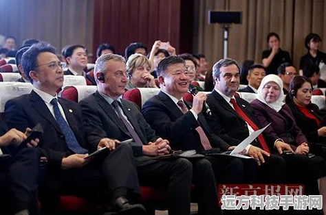 新月同行，揭秘框外风景仪美术馆二楼后的奇幻之旅