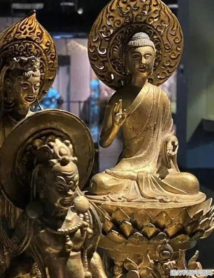 探秘最强蜗牛鎏金弥陀佛像，佛光普照下的神秘力量