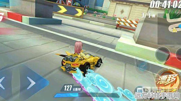 QQ飞车，创世噬神与深蓝耀世，谁才是赛道霸主？