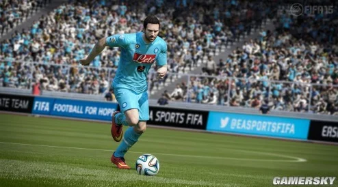 FIFA15单刀绝技大公开，精准射门与灵动控球秘籍